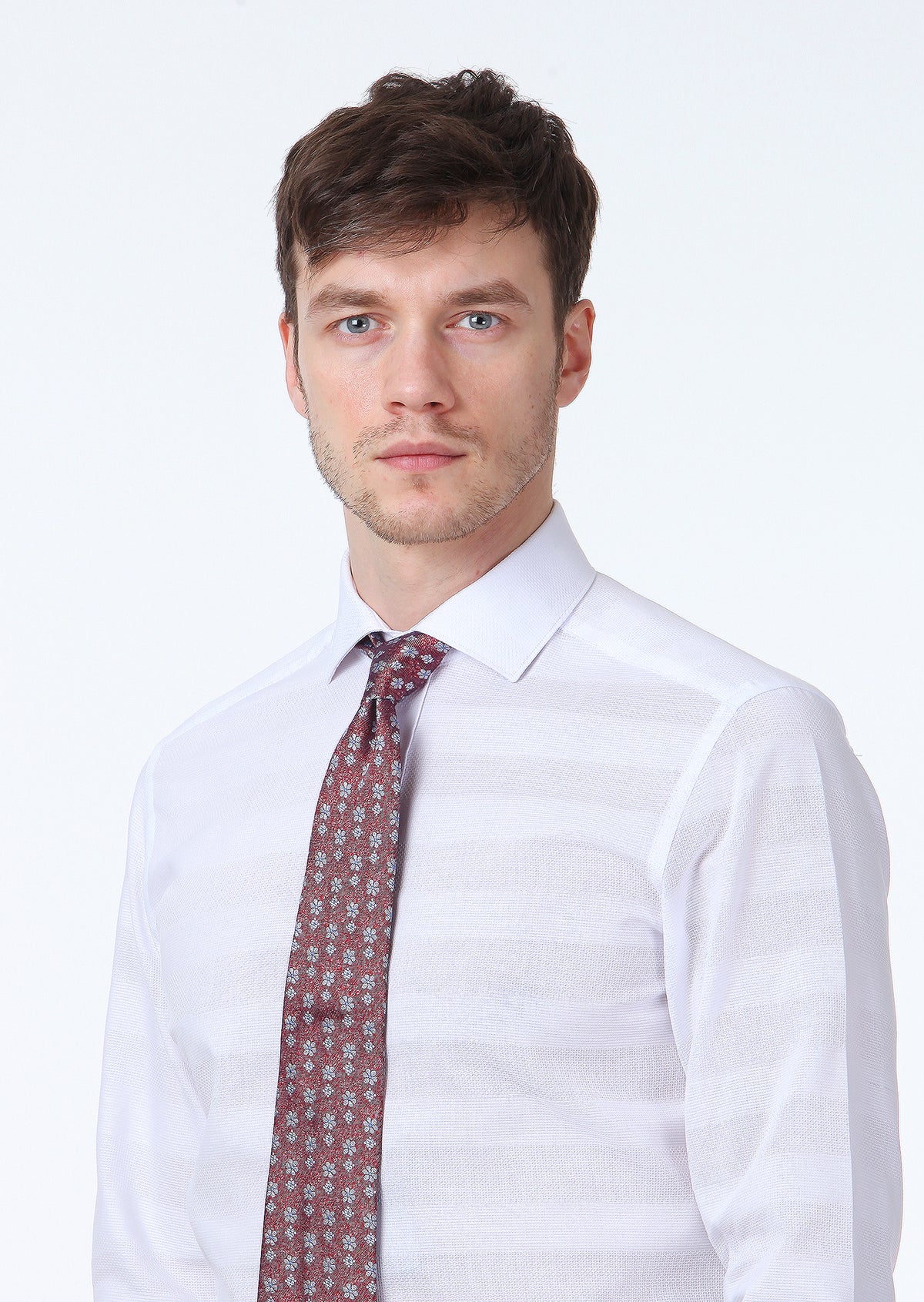 Beyaz Desenli Slim Fit Uzun Dokuma Klasik %100 Pamuk Gömlek