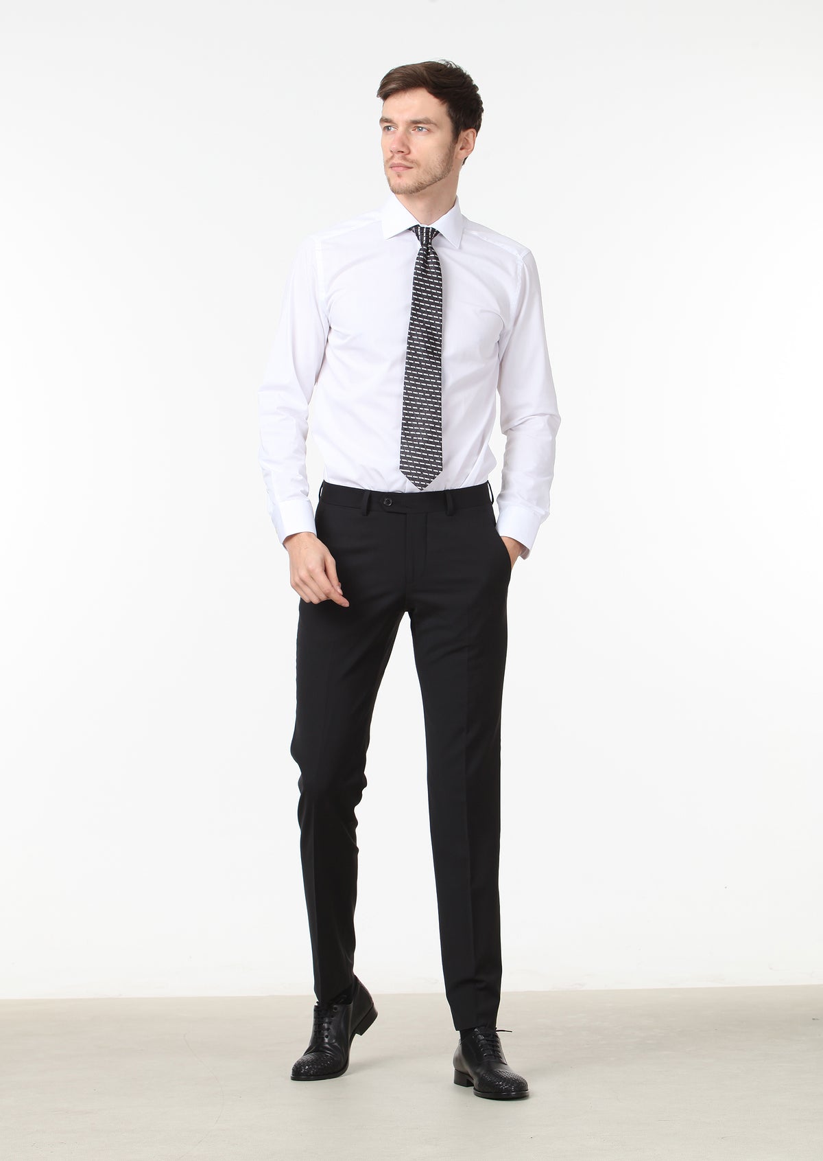 Siyah Düz Kumaş Modern Fit Klasik Yün Karışımlı Pantolon