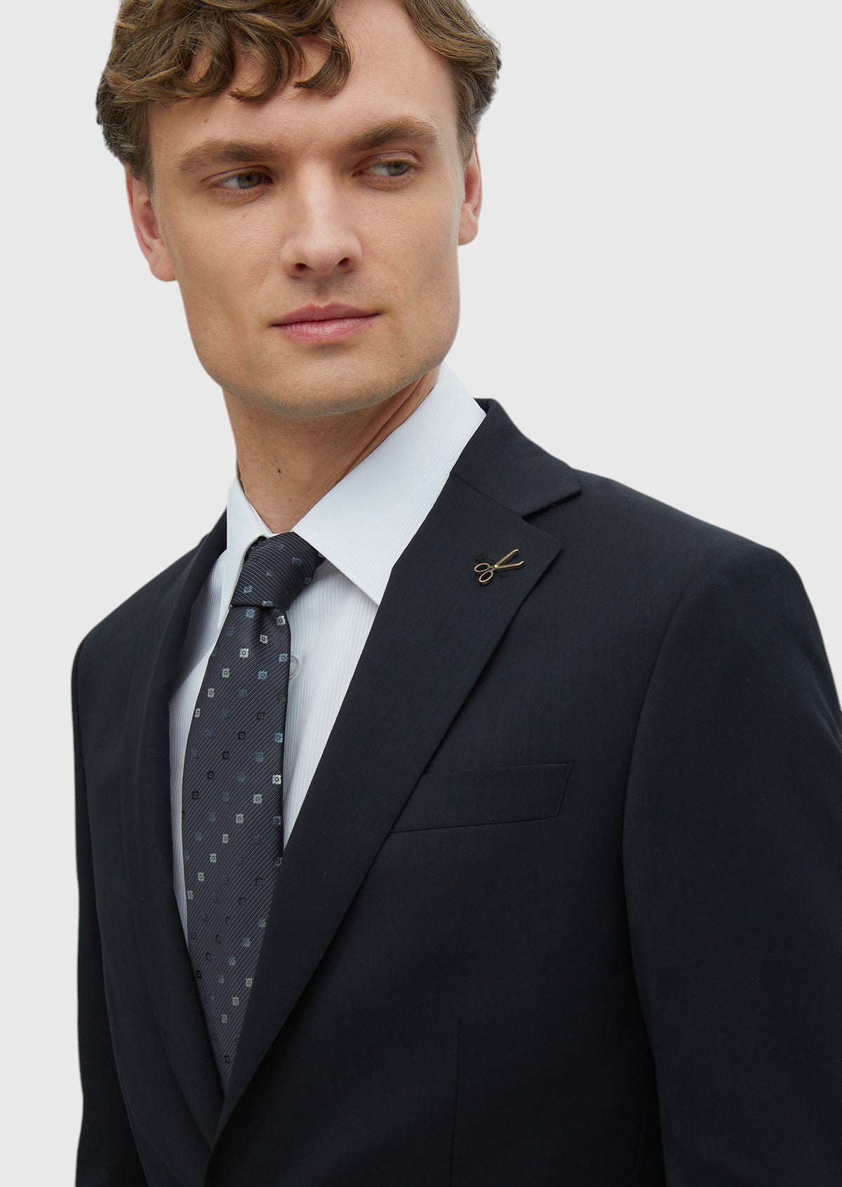Siyah Düz Modern Fit %100 Yün Takım Elbise