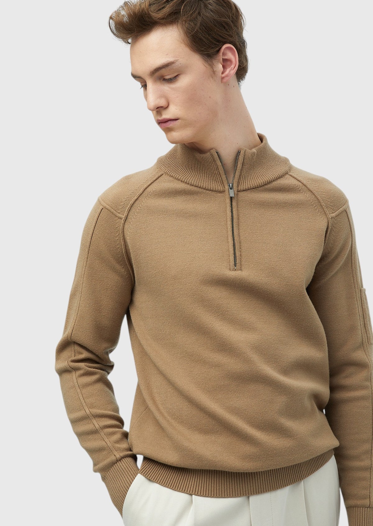 Deve Tüyü Yarım Balıkçı Yaka Jakarlı Triko Kazak