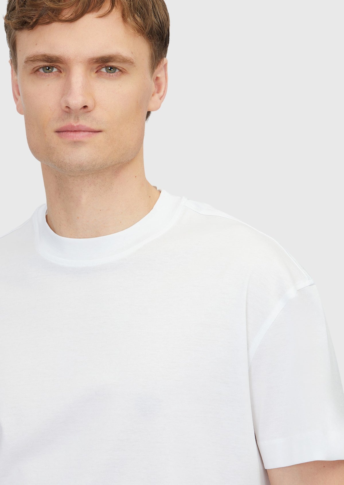 Beyaz Düz Bisiklet Yaka %100 Pamuk T-Shirt