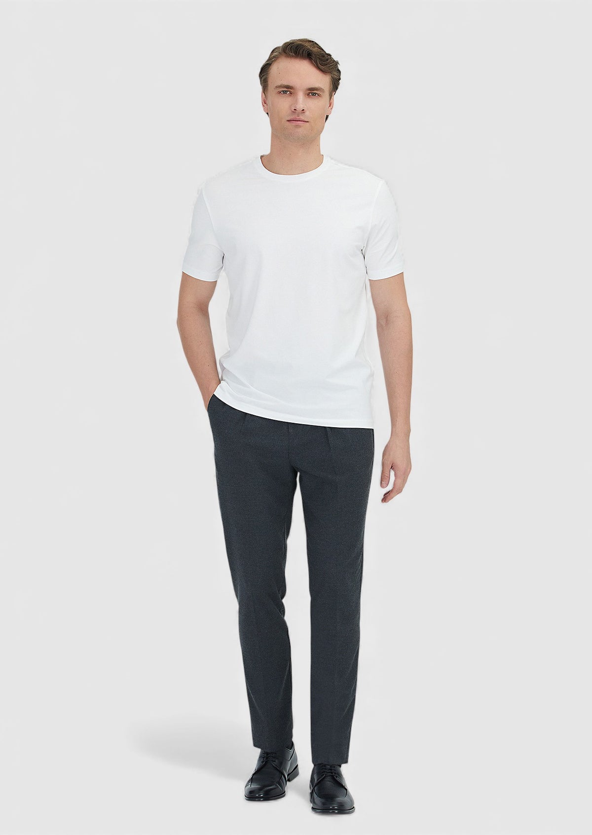 Beyaz Düz Bisiklet Yaka Pamuk Karışımlı T-Shirt