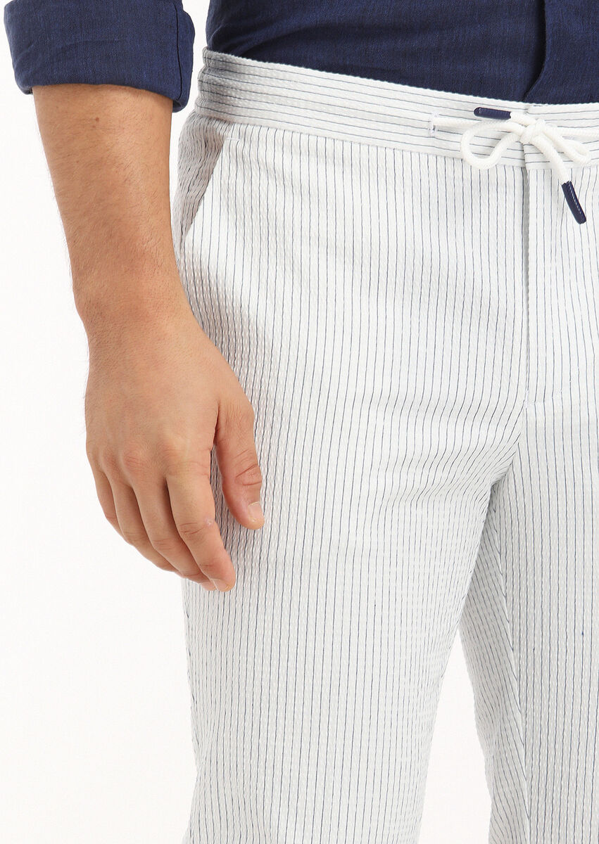 Beyaz Çizgili Dokuma Jogging Fit Casual Pamuk Karışımlı Pantolon