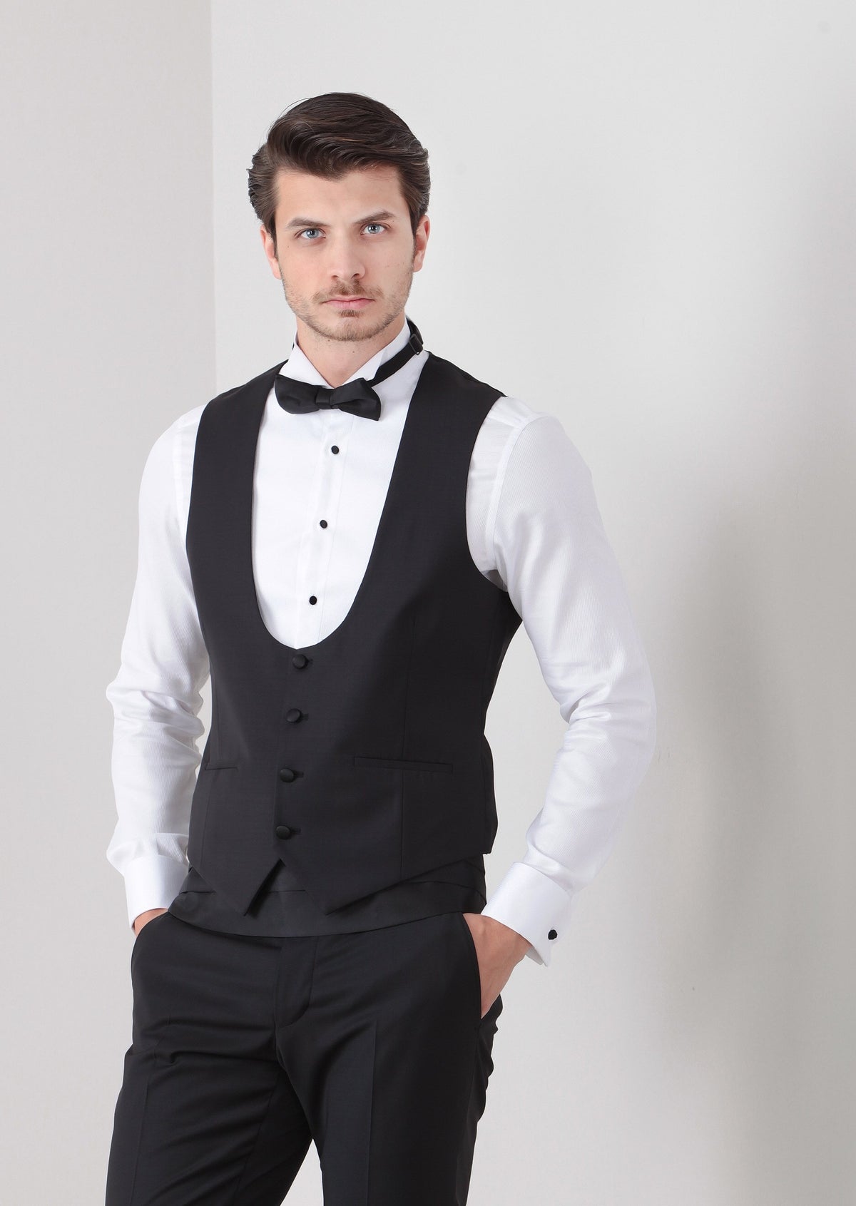 Siyah Slim Fit Kelebek Yaka Klasik Yelek