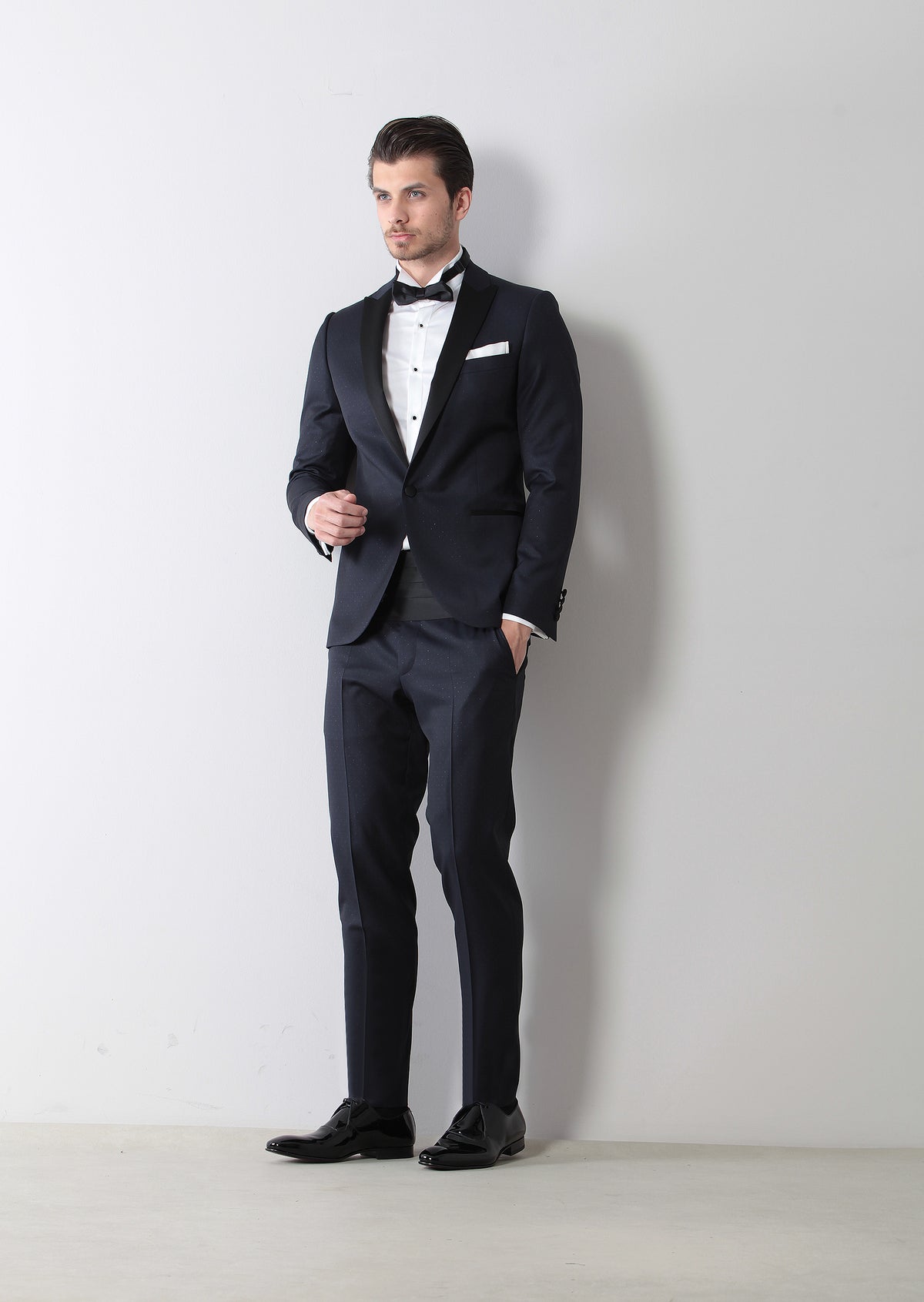 Koyu Lacivert Desenli Fashion Slim Fit Kruvaze Yaka Dokuma Smokin Takım Elbise