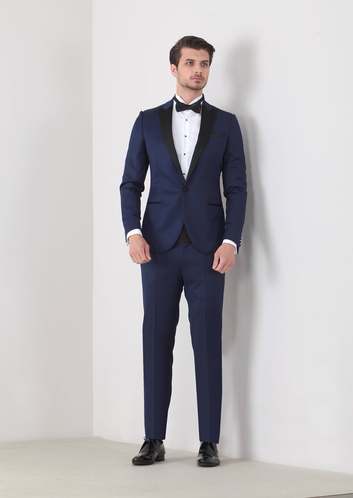 Saks Düz Fashion Slim Fit Kruvaze Yaka Dokuma Smokin Takım Elbise