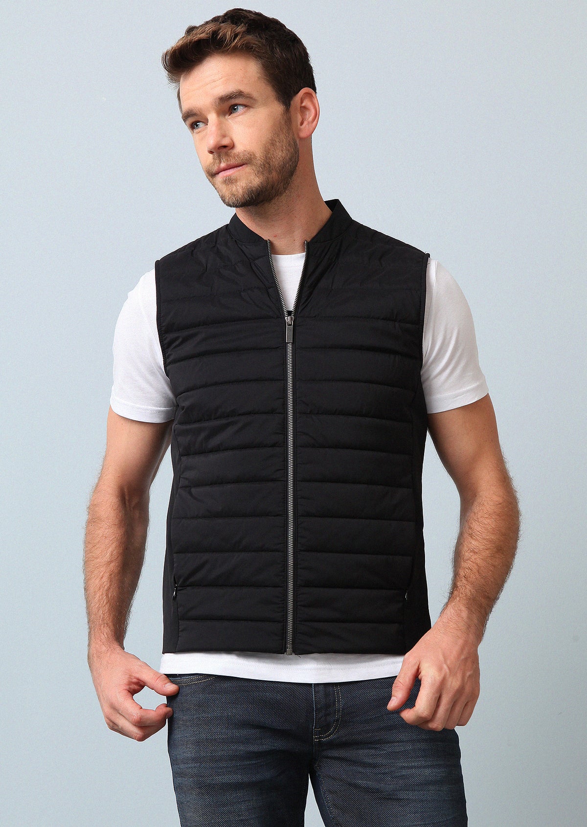 Siyah Regular Fit Dik Yaka Dokuma Spor Yelek