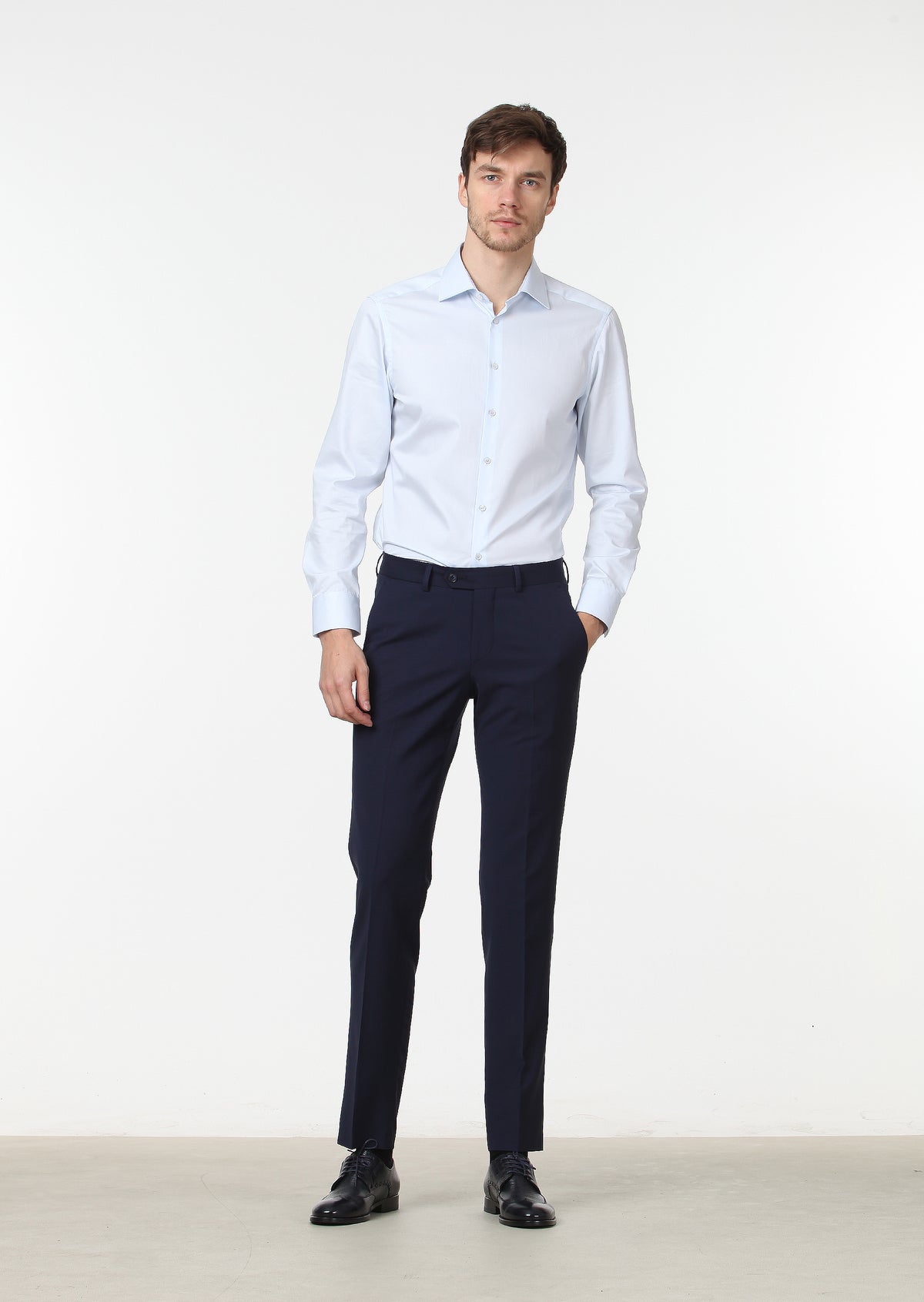 Saks Düz Kumaş Modern Fit Klasik Yün Karışımlı Pantolon