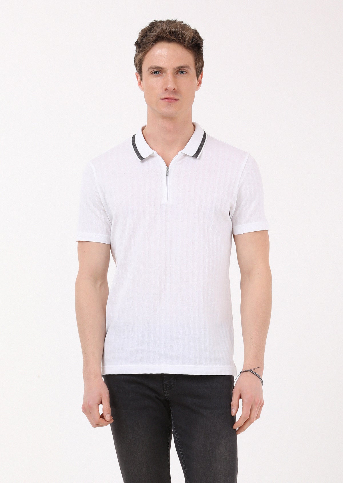 Beyaz Jakarlı Polo Yaka %100 Pamuk T-Shirt