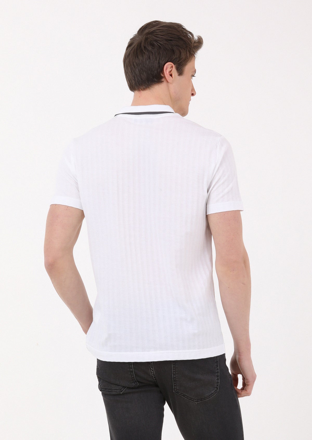 Beyaz Jakarlı Polo Yaka %100 Pamuk T-Shirt