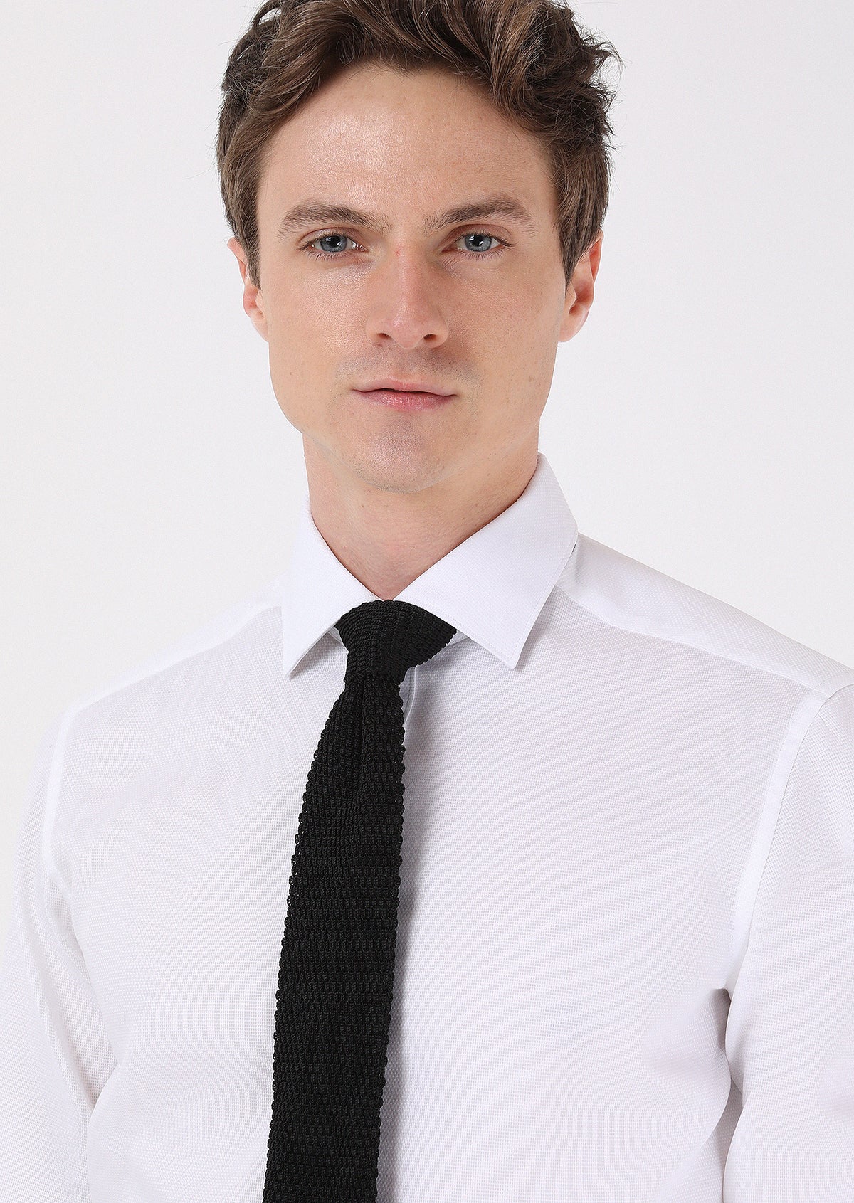Beyaz Regular Fit Uzun Dokuma Klasik %100 Pamuk Gömlek