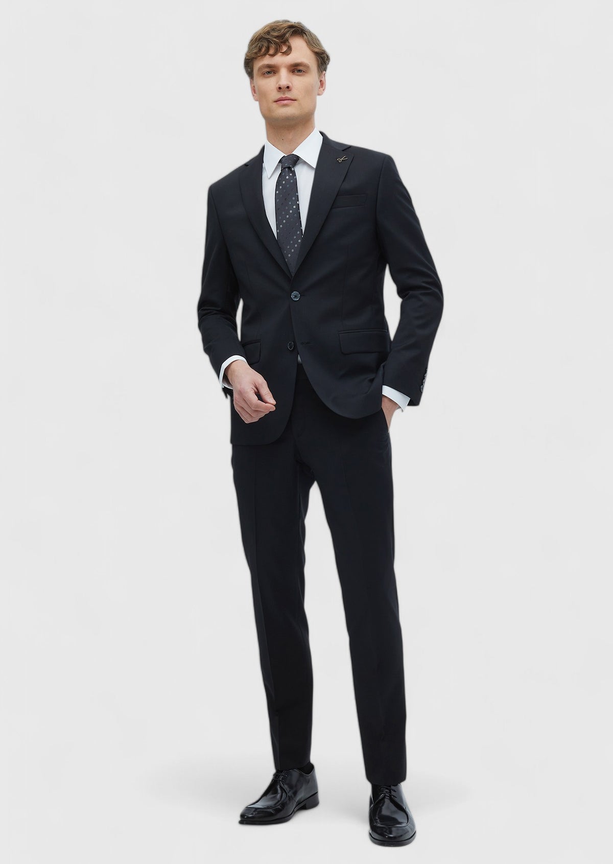 Siyah Düz Modern Fit %100 Yün Takım Elbise