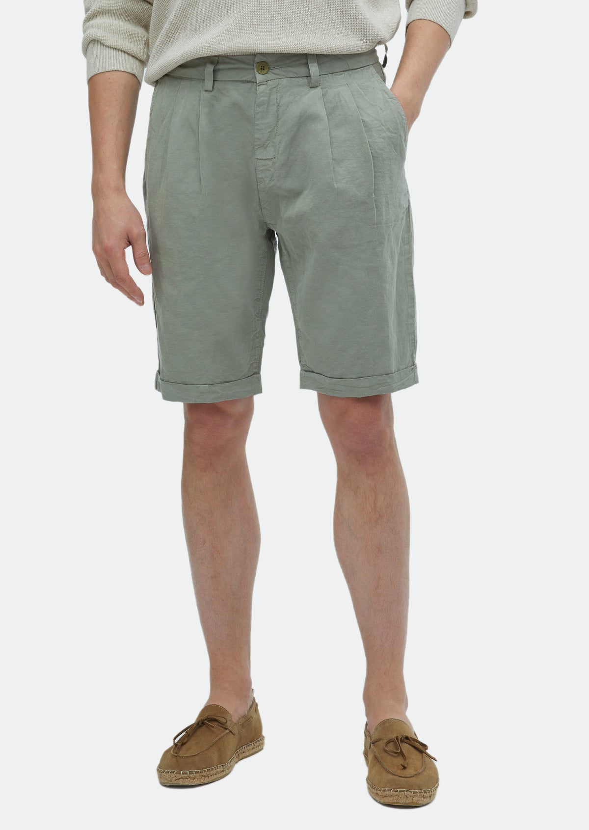Açık Yeşil Düz Dokuma Carrot Fit Casual %100 Pamuk Bermuda