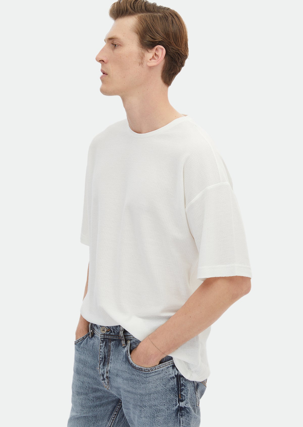 Ekru Jakarlı Bisiklet Yaka %100 Pamuk T-Shirt