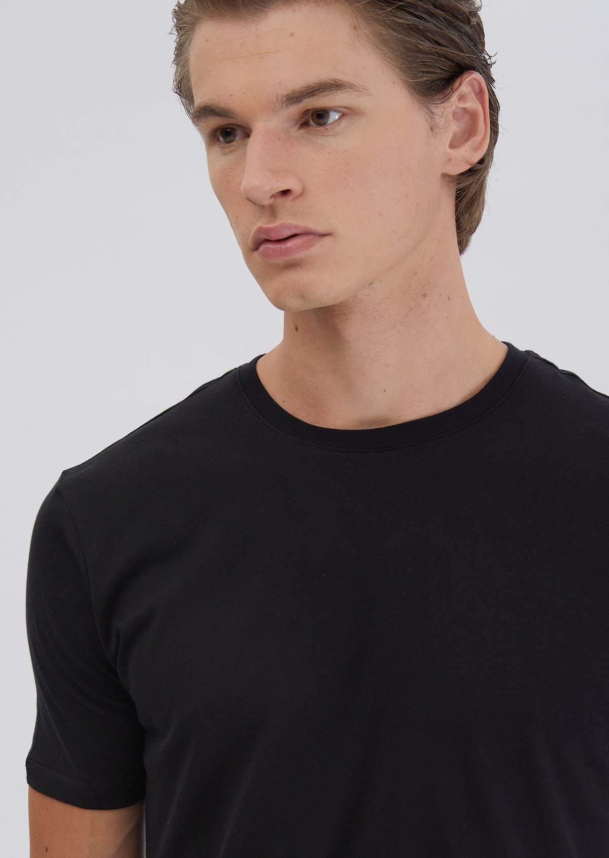 Siyah Düz Bisiklet Yaka T-Shirt