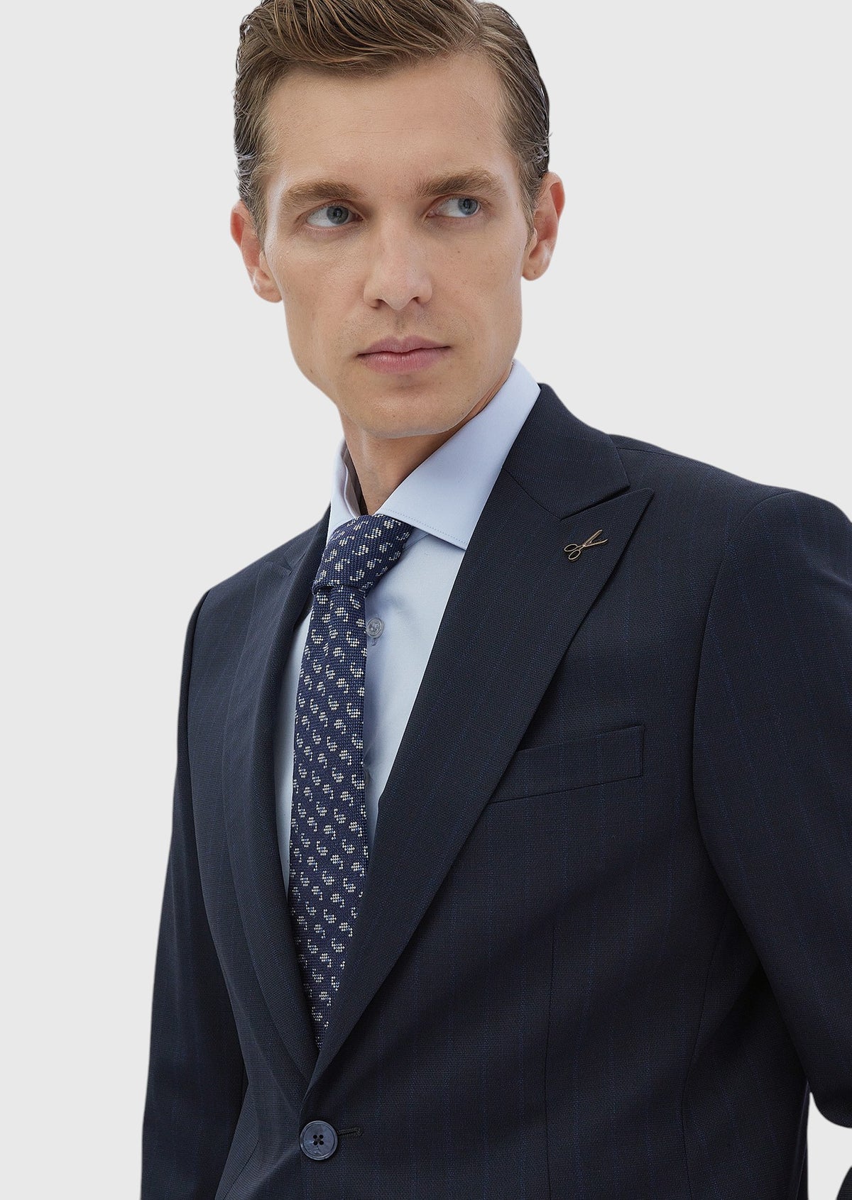 Lacivert Çizgili Modern Fit Yün Karışımlı Takım Elbise