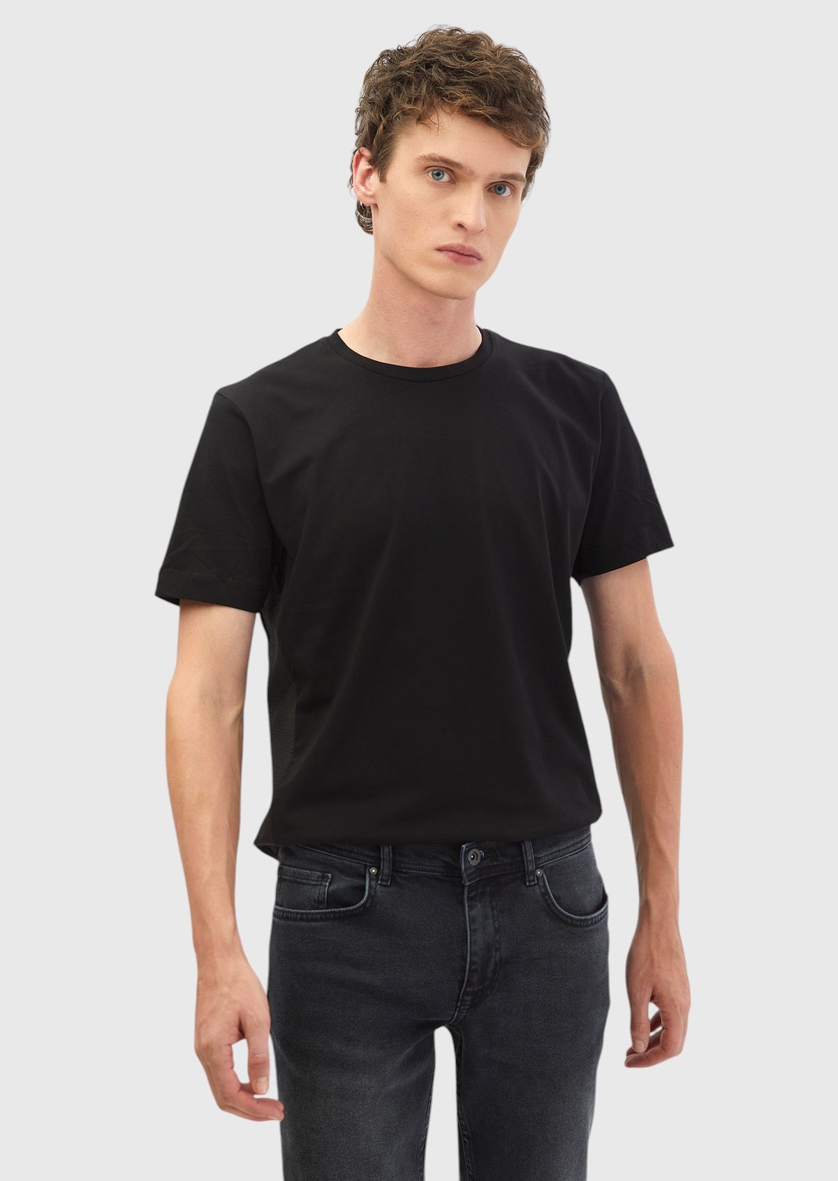 Siyah Düz Bisiklet Yaka %100 Pamuk T-Shirt