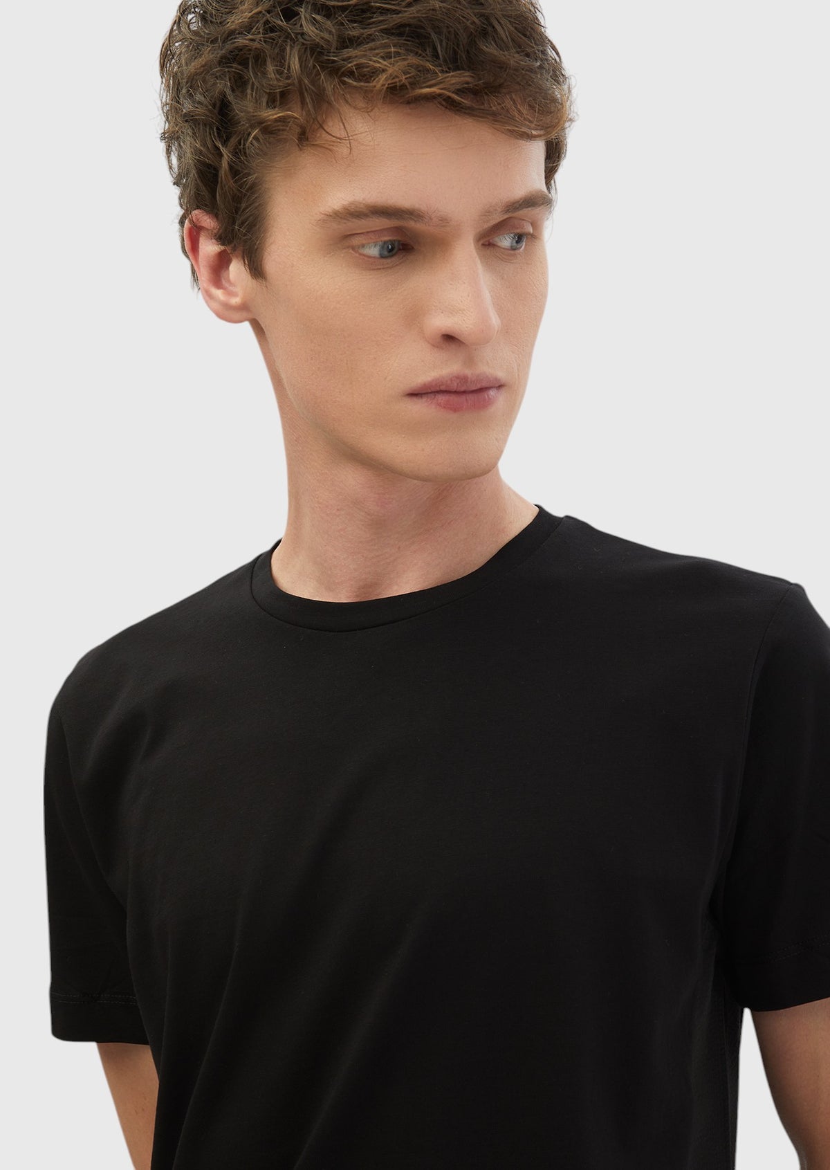 Siyah Düz Bisiklet Yaka %100 Pamuk T-Shirt