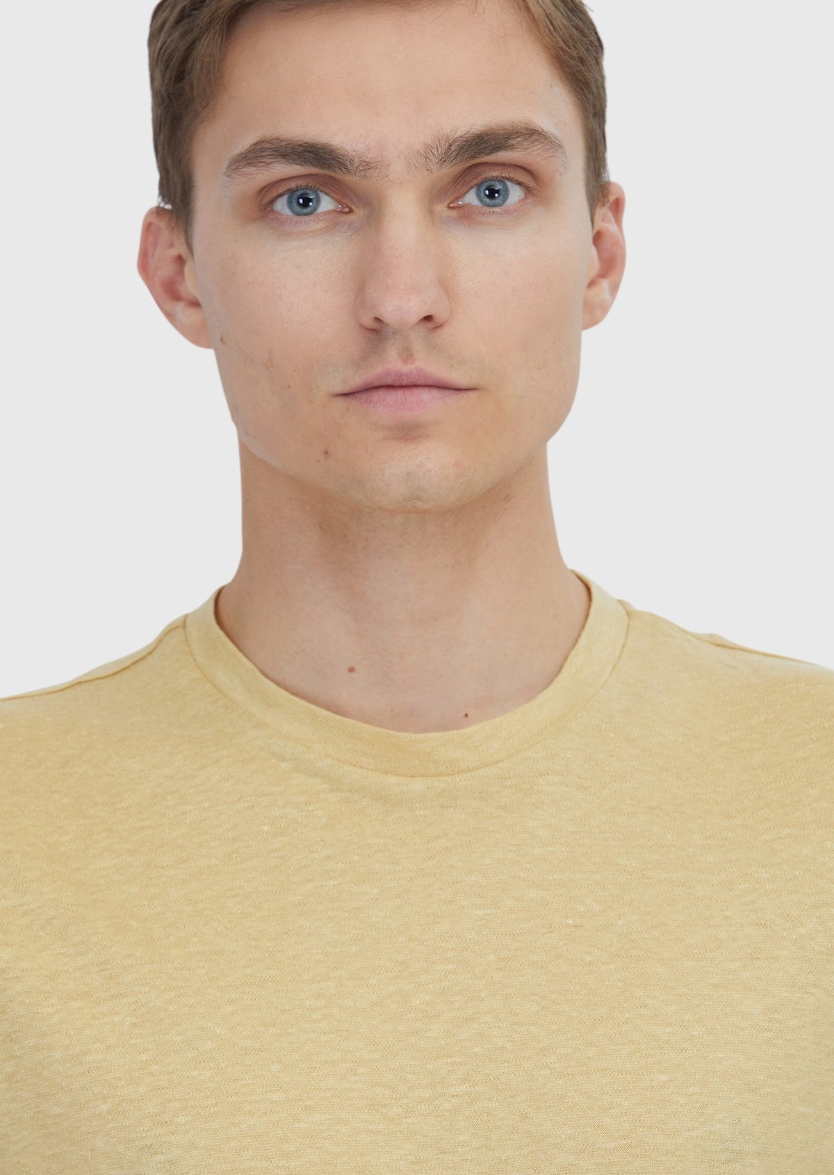 Safran Düz Bisiklet Yaka %100 Keten T-Shirt