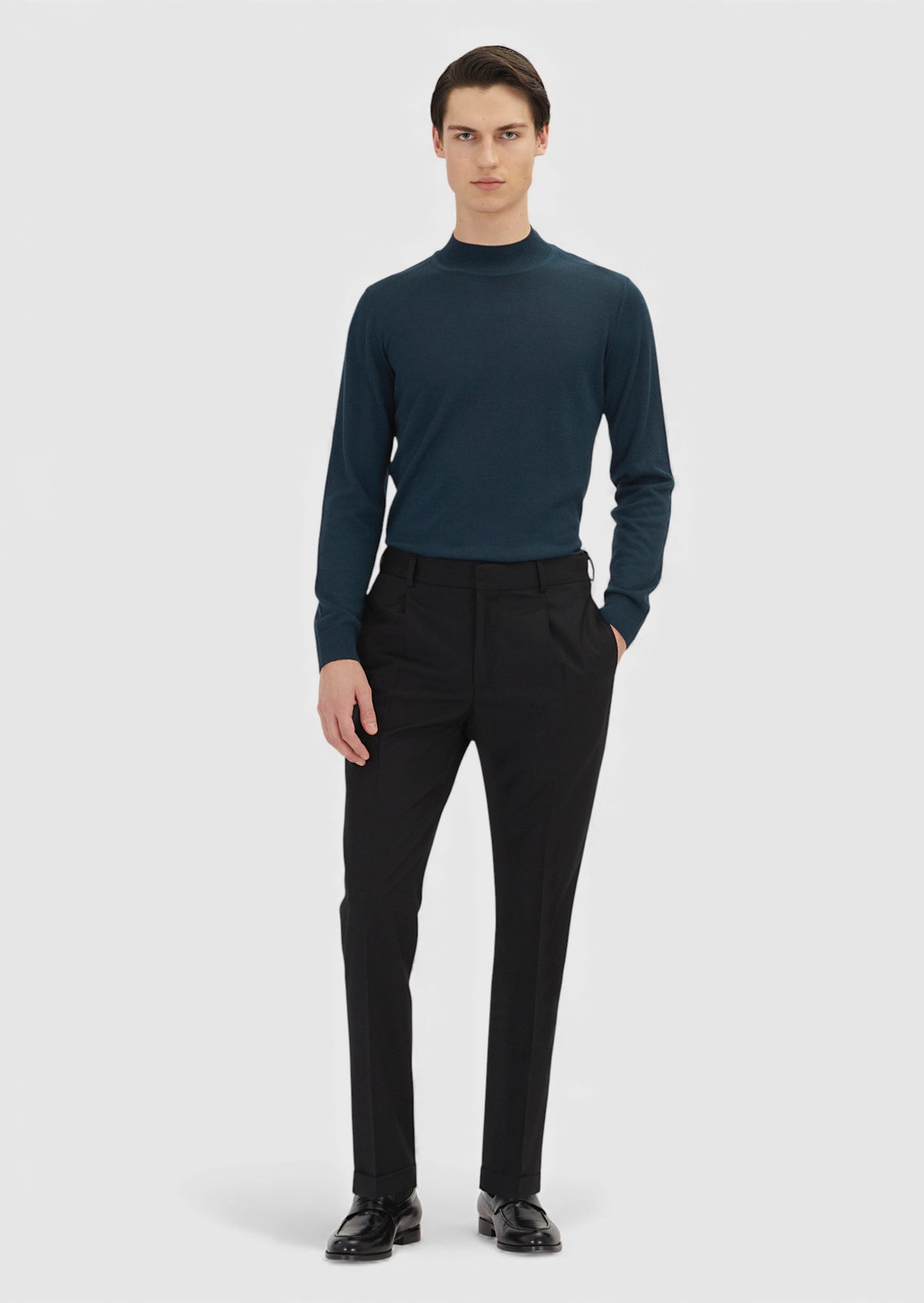 Siyah Dokuma Regular Fit Casual %100 Yün Pantolon