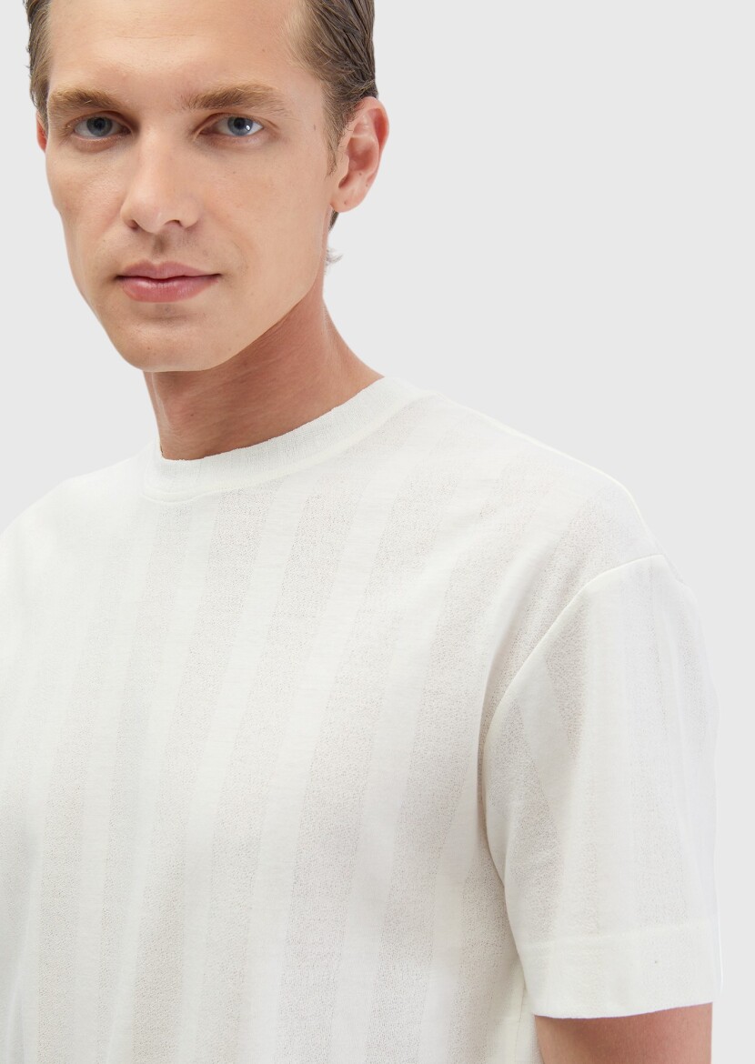 Ekru Jakarlı Bisiklet Yaka %100 Pamuk T-Shirt - 3